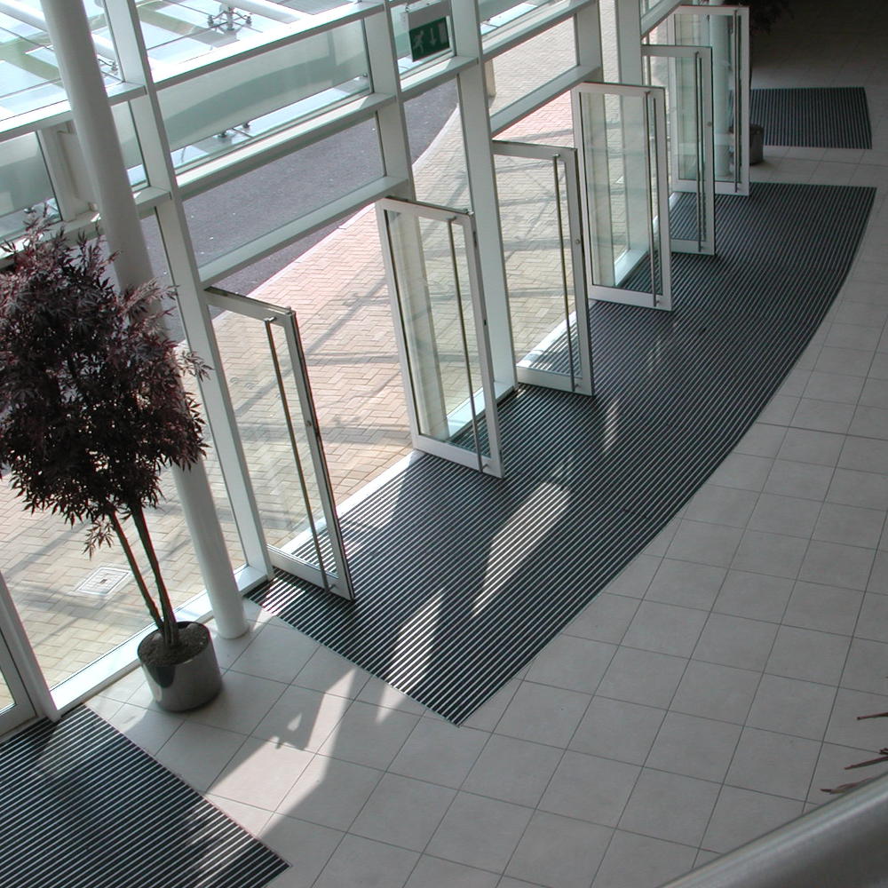 Heavy-duty entrance matting