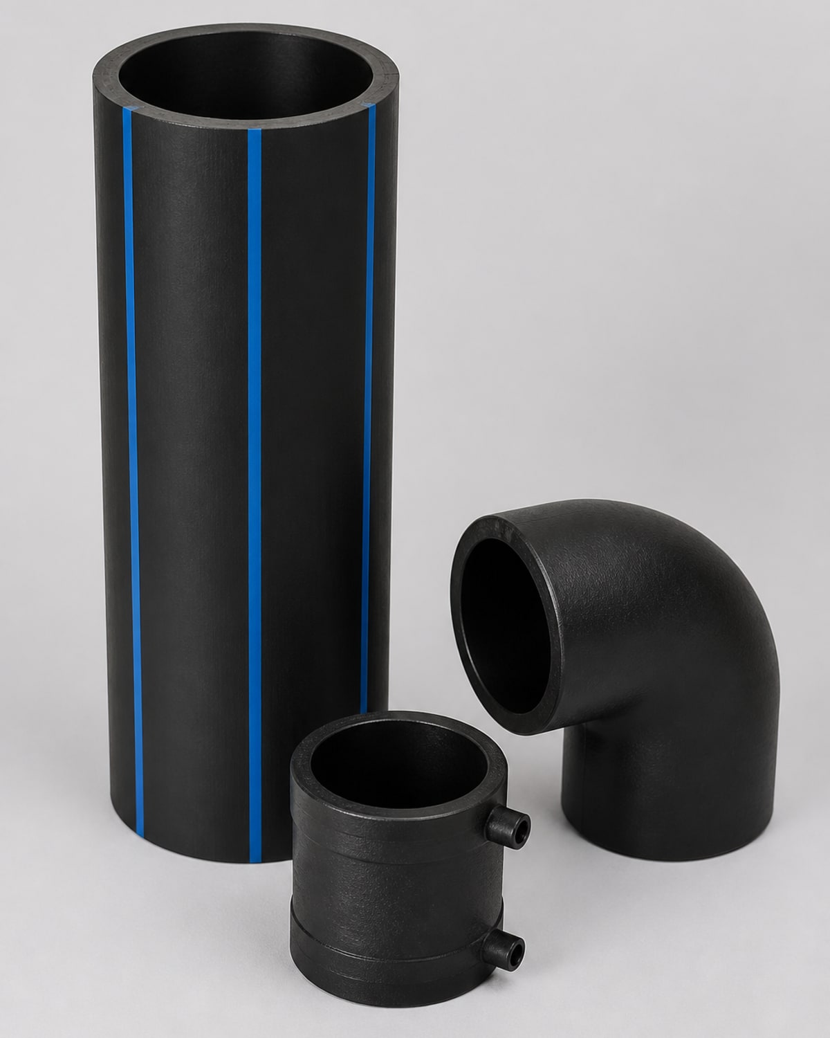 PE100 pressure pipe with electrofusion coupler and moulded elbow